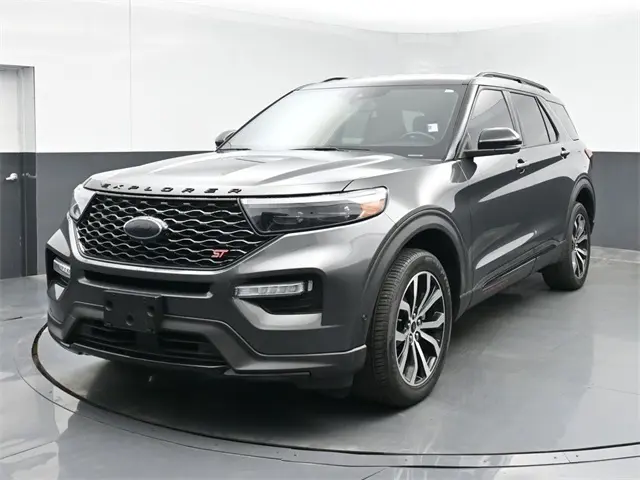 2020 Ford Explorer ST photo 4