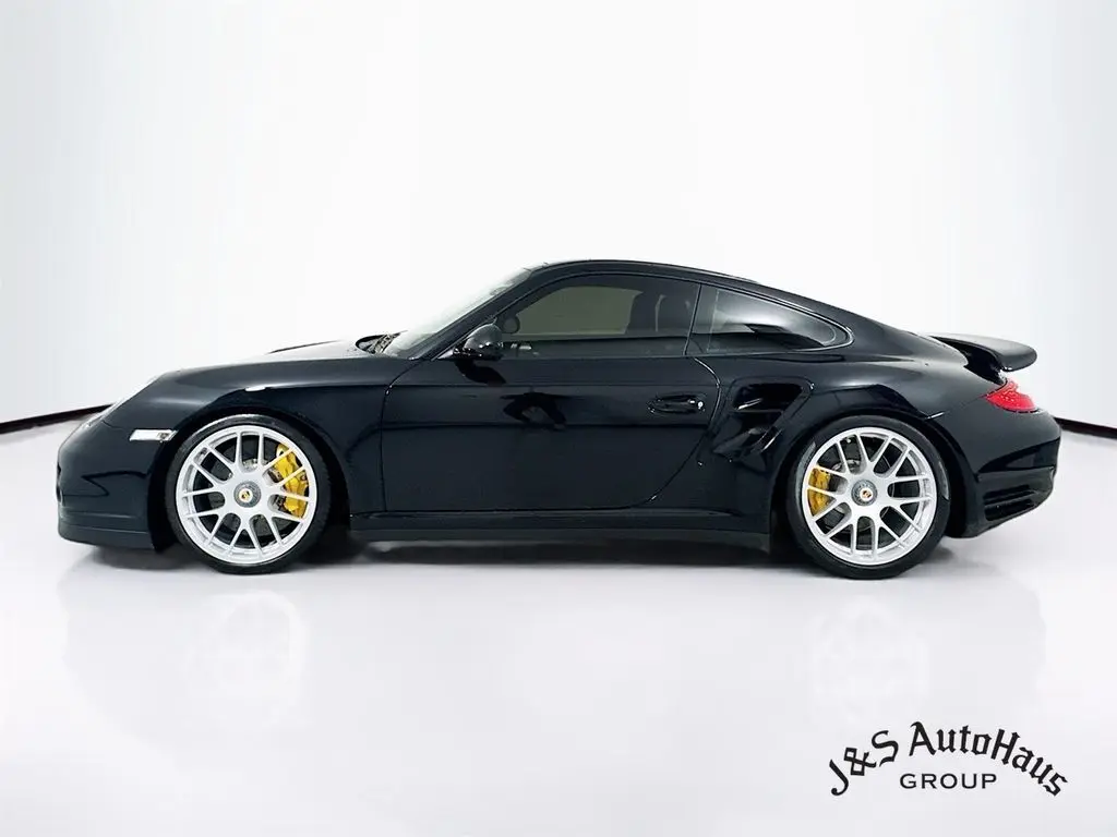 2013 Porsche 911 Turbo S photo 4