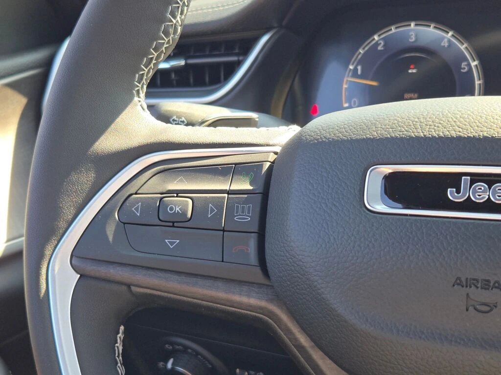2025 Jeep Grand Cherokee L Limited - Photo 32