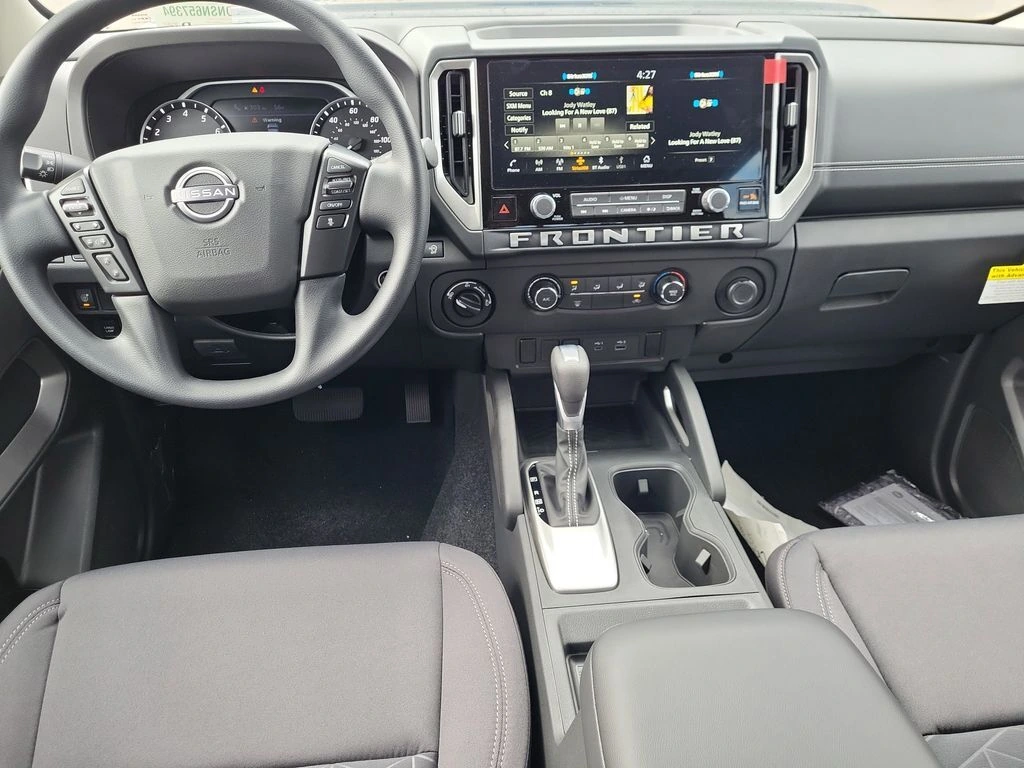 2025 Nissan Frontier SV - Photo 12