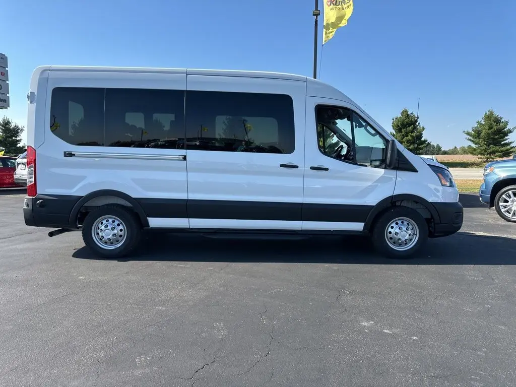 2025 Ford Transit photo 2