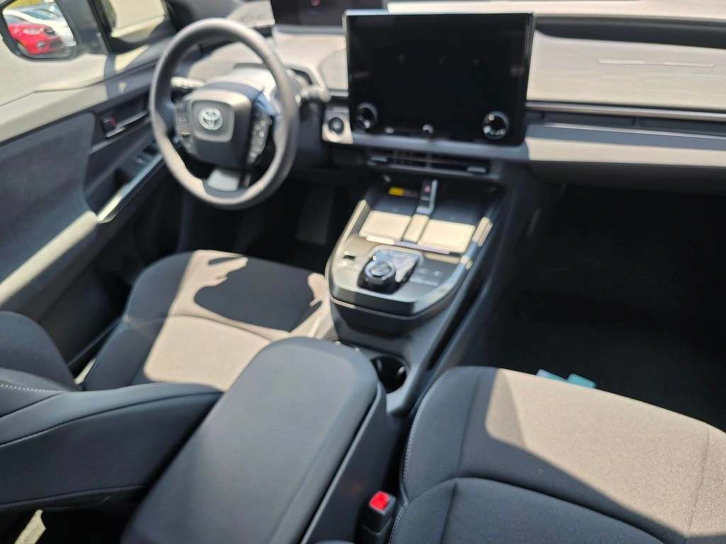 2026 Toyota C-HR SE - Photo 15