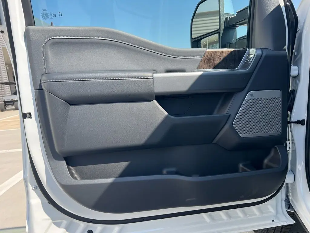 2026 Ford F-350 photo 13