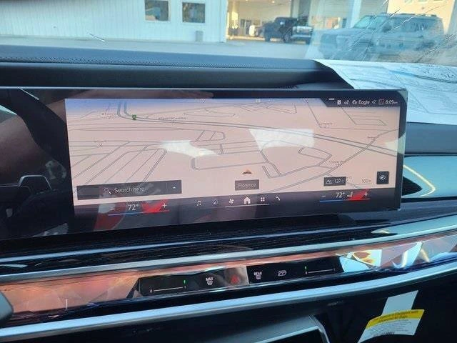 2026 BMW 7 Series 750e - Photo 21