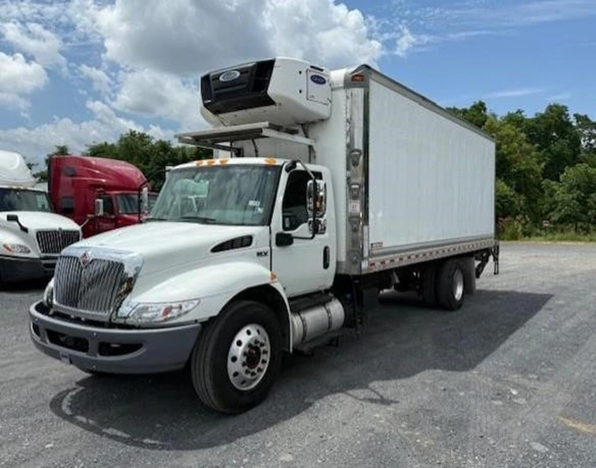 2020 International MV - image 1