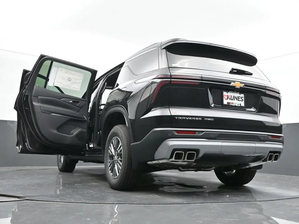 2026 Chevrolet Traverse 2LT photo 60