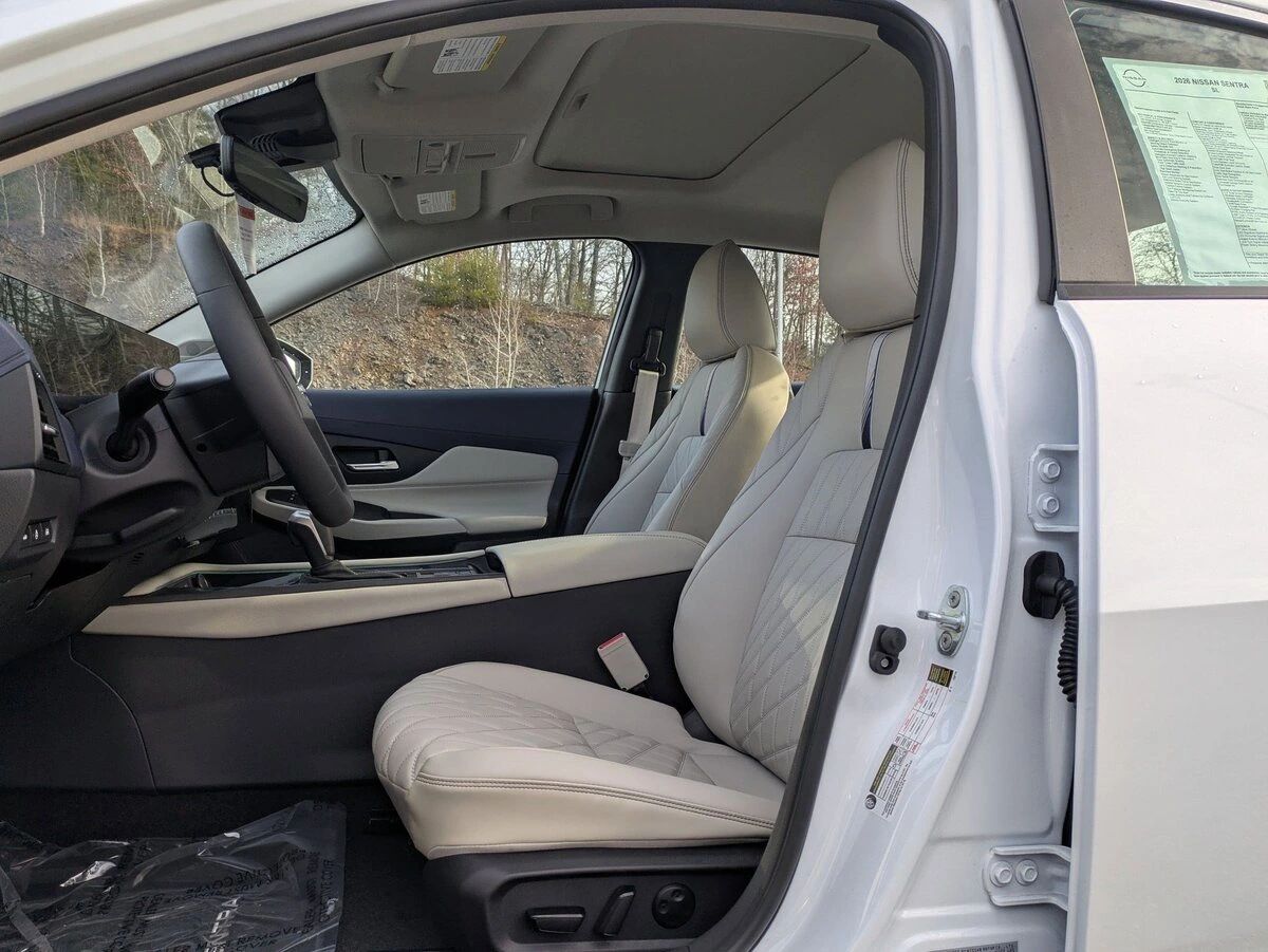 2026 Nissan Sentra SL - Photo 12