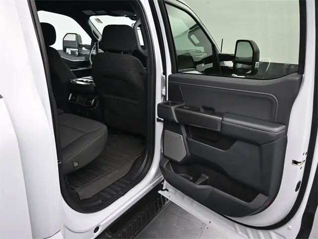 2021 Ford F-150 XLT FX4 photo 9