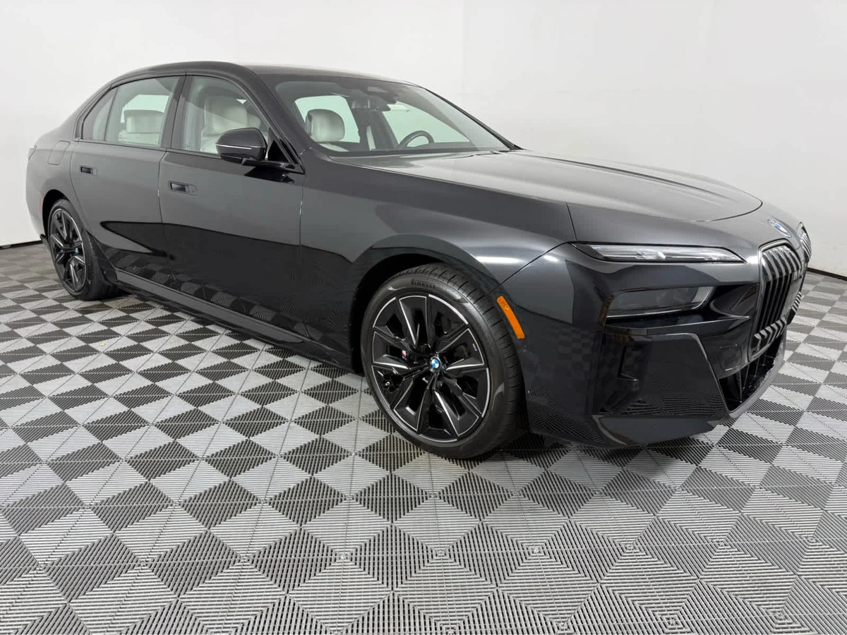 2025 BMW i7 eDrive50 Sedan's photo