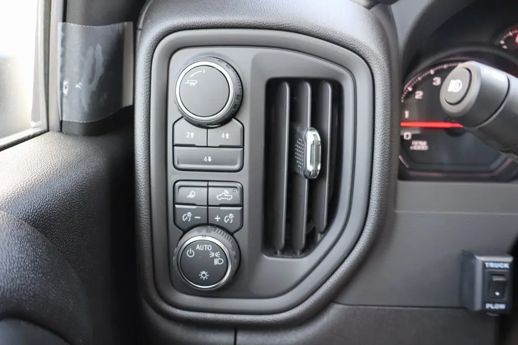 2025 Chevrolet Silverado 2500HD Work Truck Trail Boss photo 7