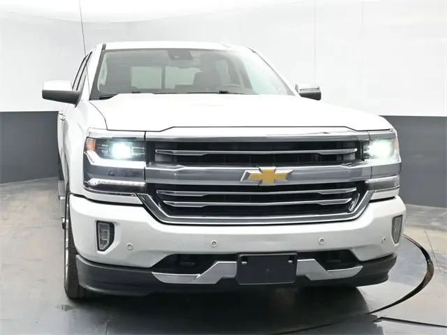 2016 Chevrolet Silverado 1500 High Country photo 4