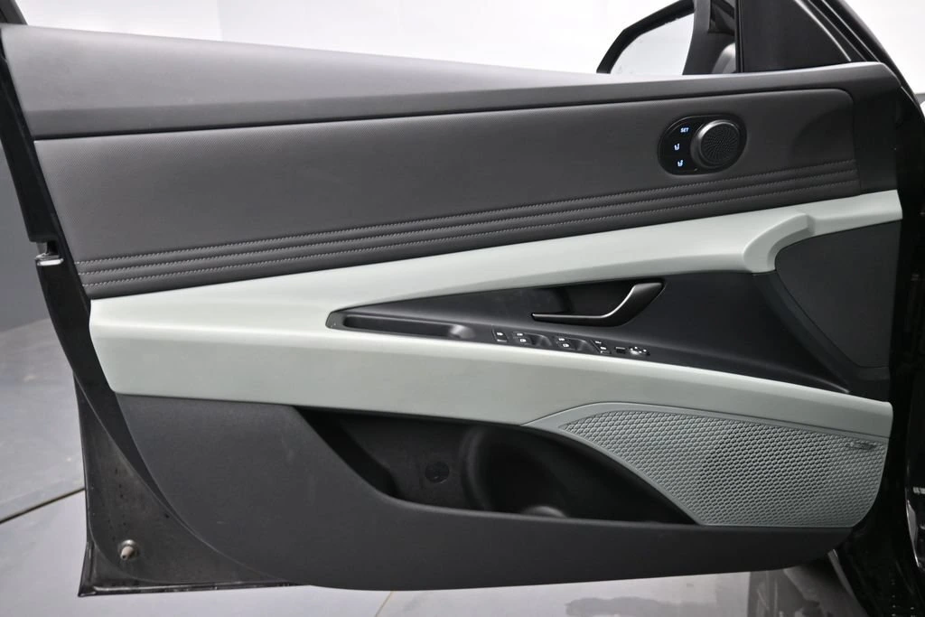 2026 Hyundai Elantra Limited - Photo 24