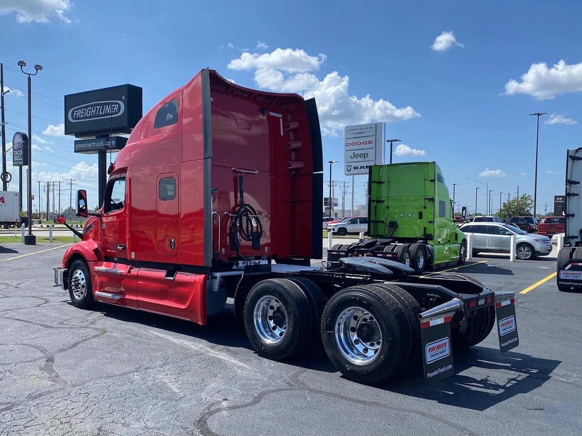 2023 Peterbilt 579 — photo 3