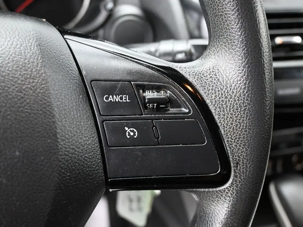 2022 Mitsubishi Eclipse Cross LE SEL GT photo 15