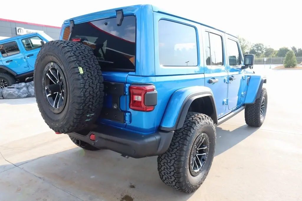 2025 Jeep Wrangler Rubicon X photo 20