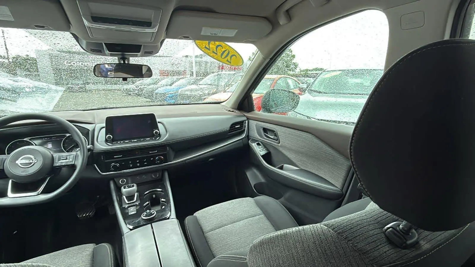 2022 Nissan Rogue S photo 18