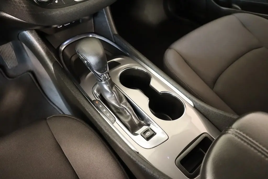 2023 Chevrolet Malibu 1LT photo 8