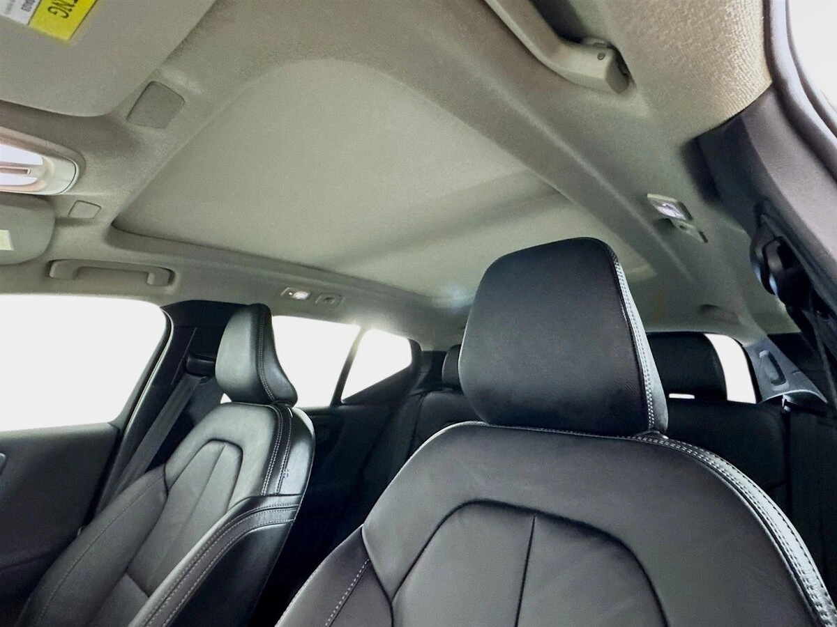 2023 Volvo - image 14