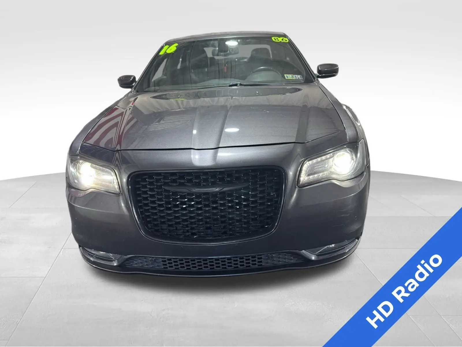 2016 Chrysler 300 S photo 2