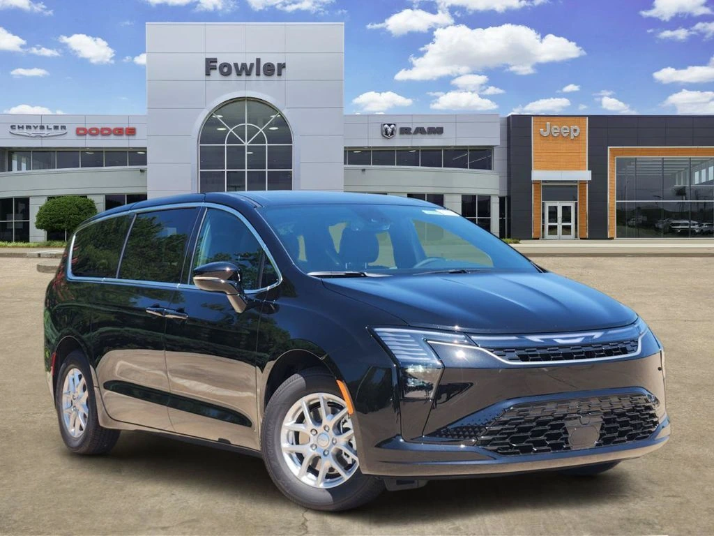 2027 Chrysler Pacifica Select's photo