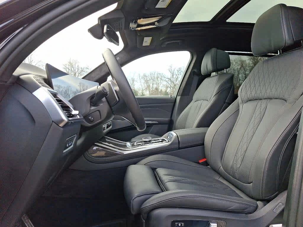 2025 BMW X7 M60i - Photo 29