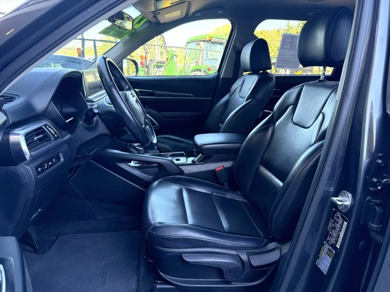 2022 Kia Telluride LX photo 9