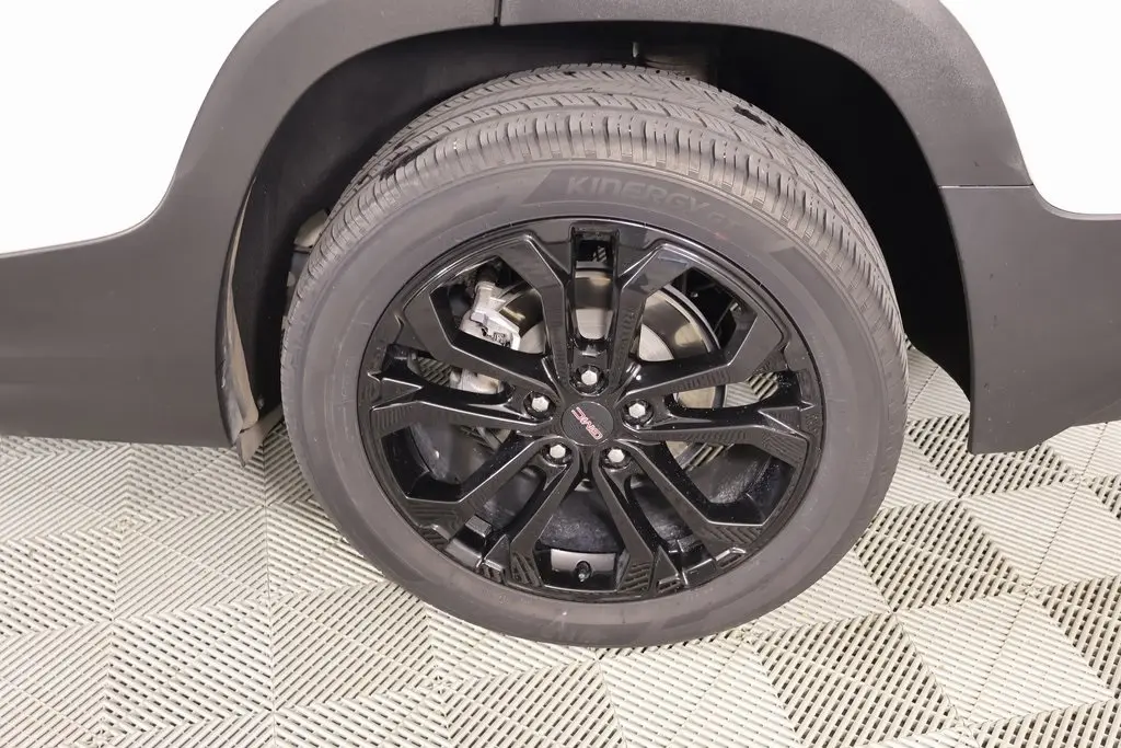 2022 Gmc Terrain SLE photo 2