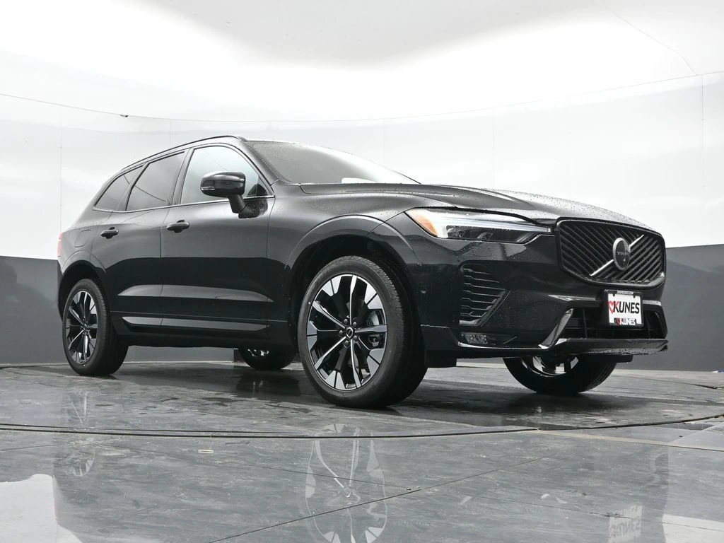 2026 Volvo XC60 Plus - Photo 41