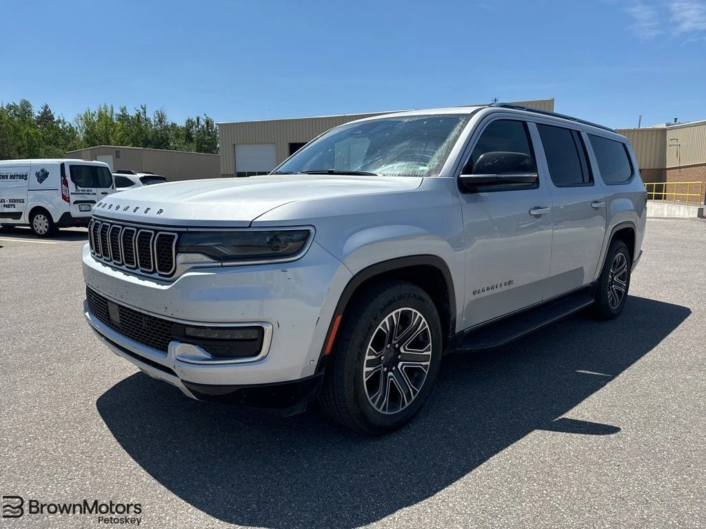 2024 Jeep Wagoneer L's photo