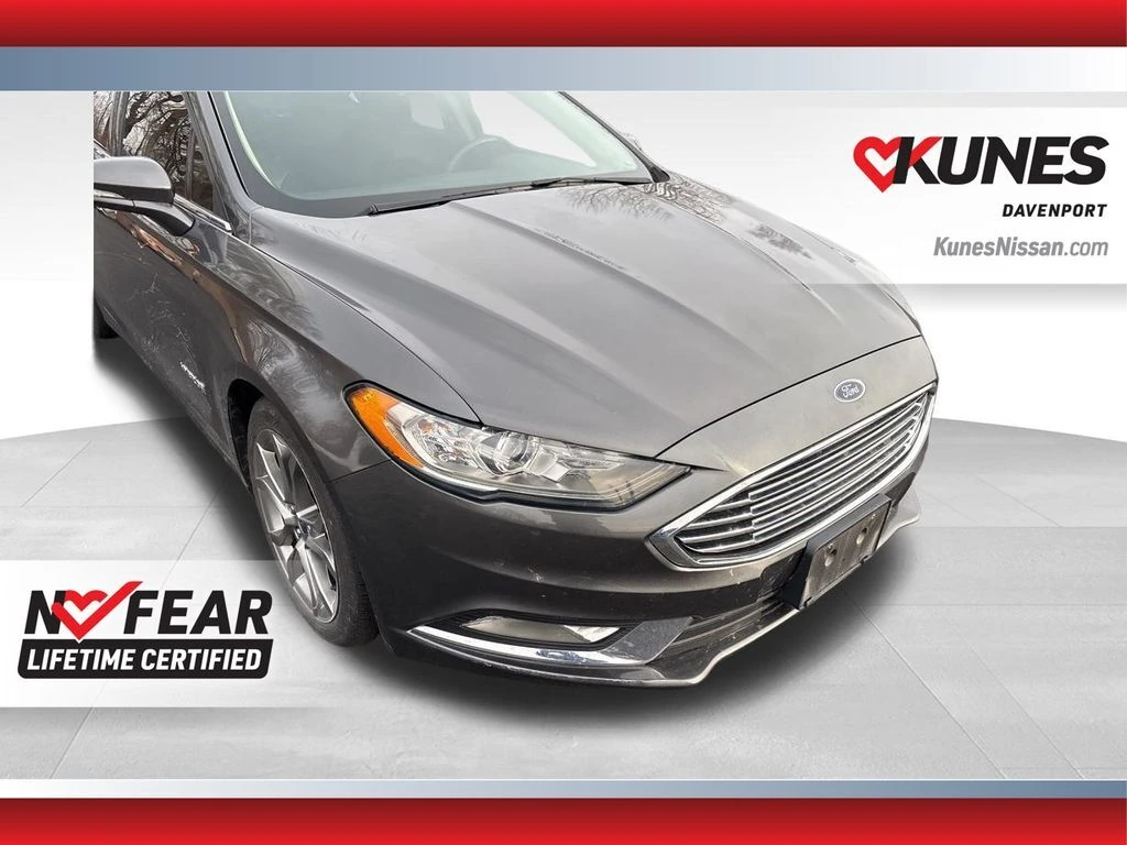 2017 Ford Fusion Hybrid SE's photo