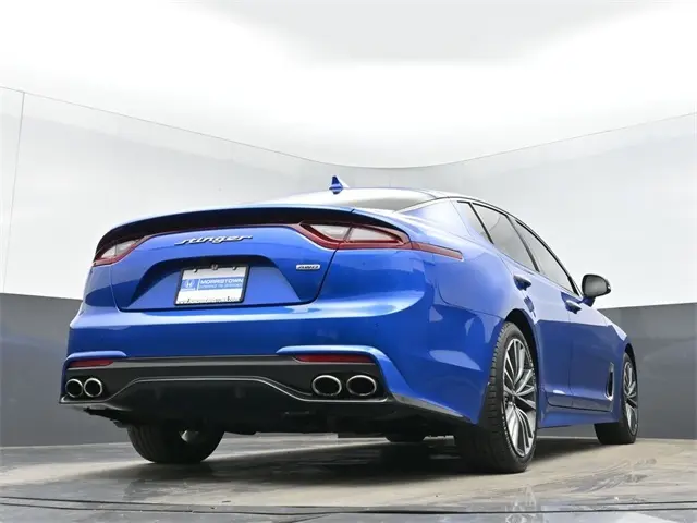 2018 Kia Stinger Premium photo 35