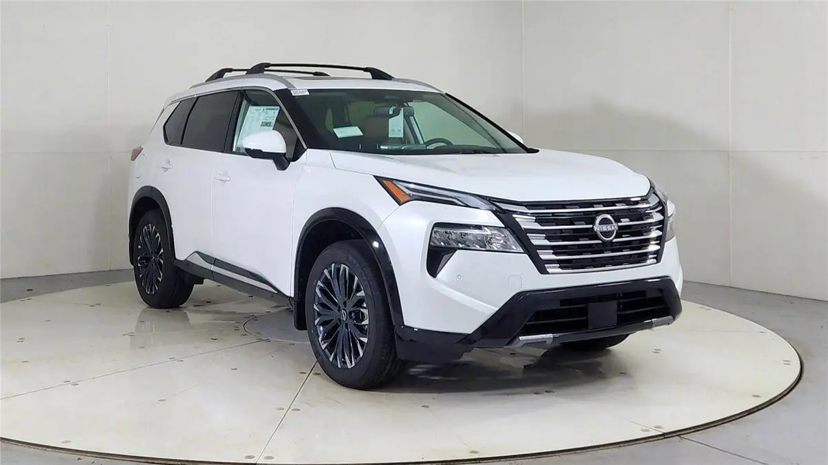 2026 Nissan Rogue Platinum's photo