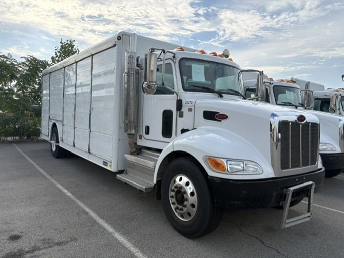 2019 Peterbilt 337 in Erie, PA — photo 3