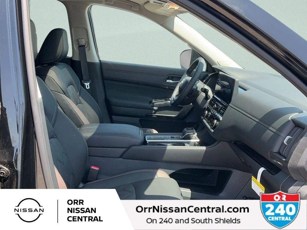 2026 Nissan Pathfinder Platinum - Photo 11