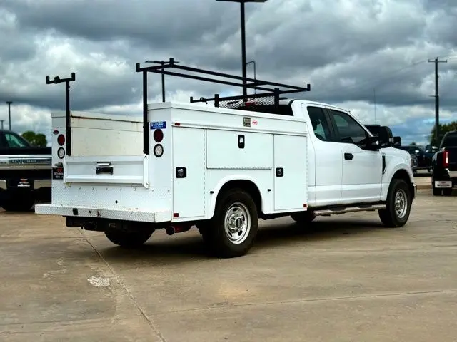 2020 Ford F-250 photo 2