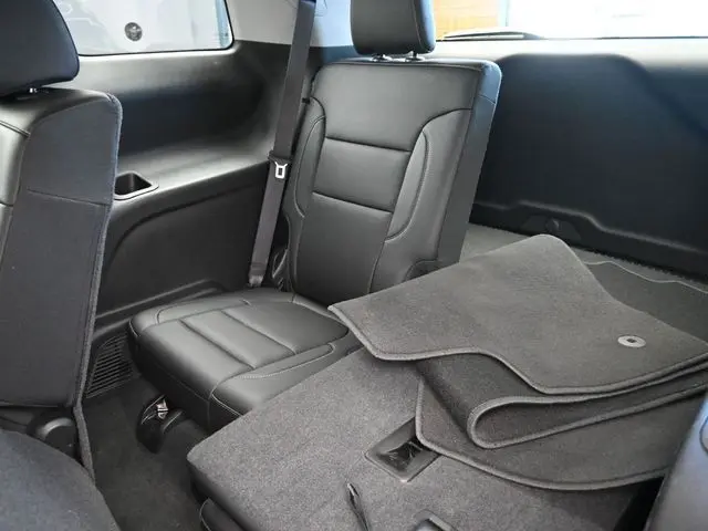 2023 Gmc Acadia SLT photo 13