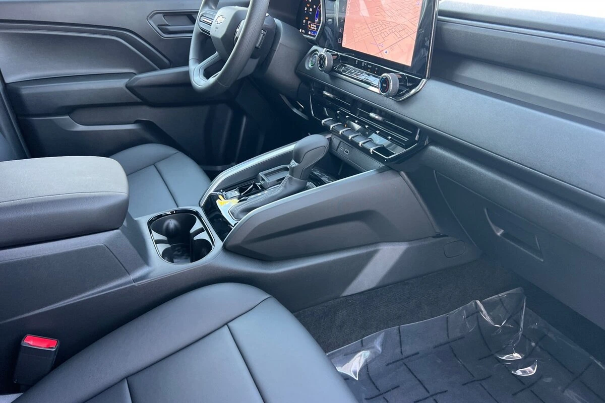 2026 Chevrolet Colorado Work Truck - Photo 17