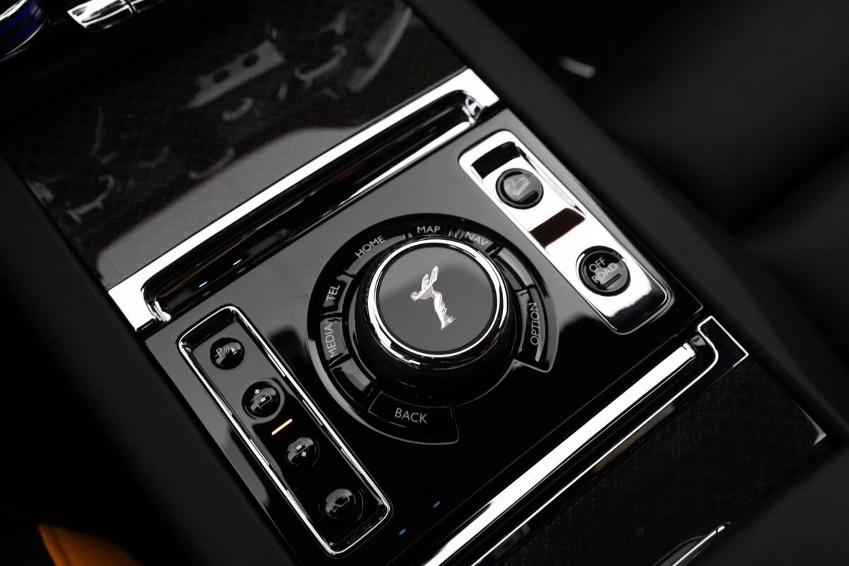 2027 Rolls-Royce Cullinan Black Badge - Photo 37