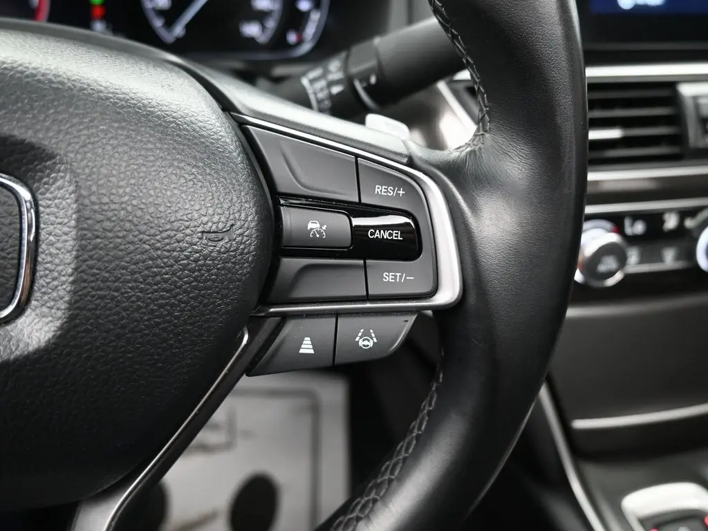 2021 Honda Accord Sport 2.0T photo 19
