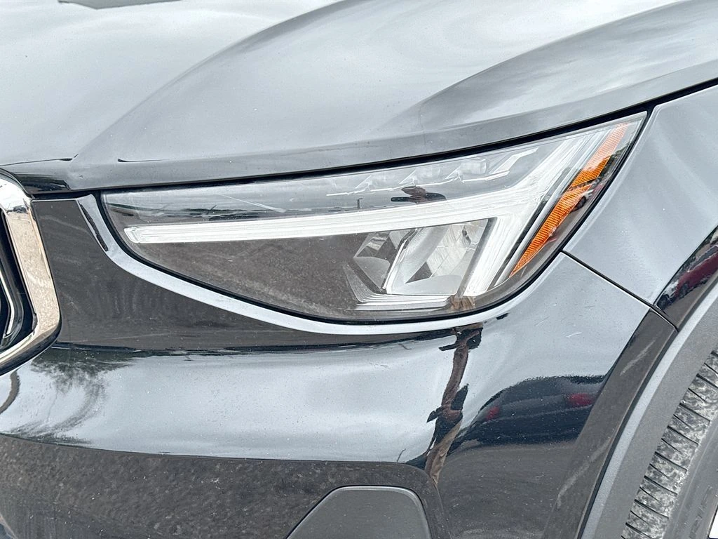 2023 Volvo XC40 Plus - Photo 9