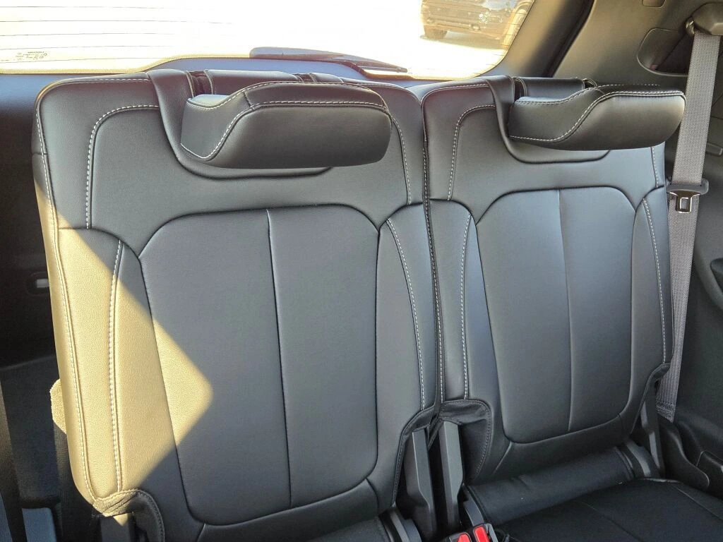 2025 Jeep Grand Cherokee L Limited - Photo 13