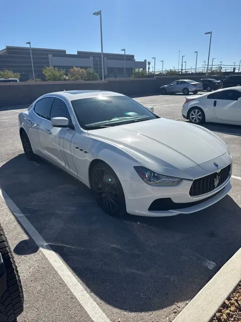2016 Maserati Ghibli S photo 2