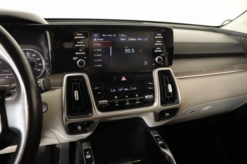 2021 Kia Sorento EX photo 4