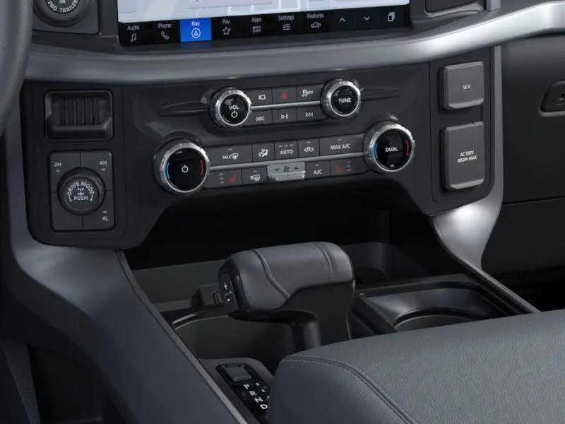 2025 Ford F-150 XLT photo 13