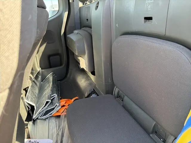 2019 Nissan Frontier SV photo 9