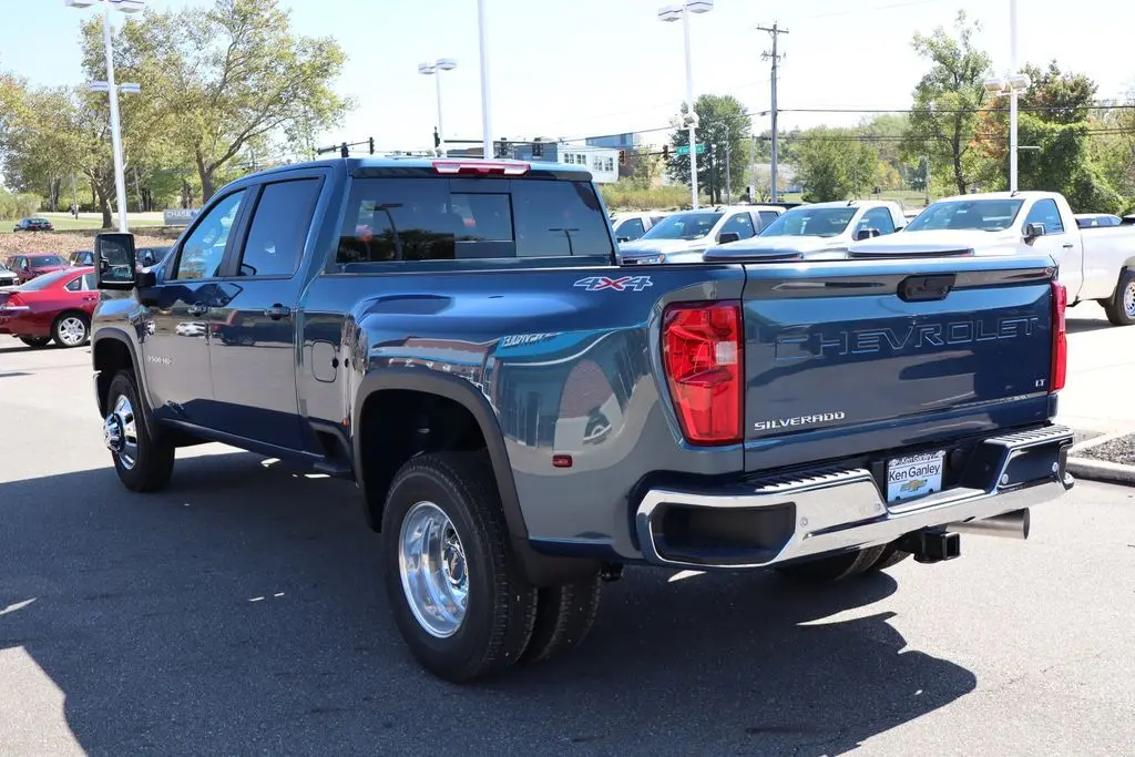 2026 Chevrolet Silverado LT photo 29