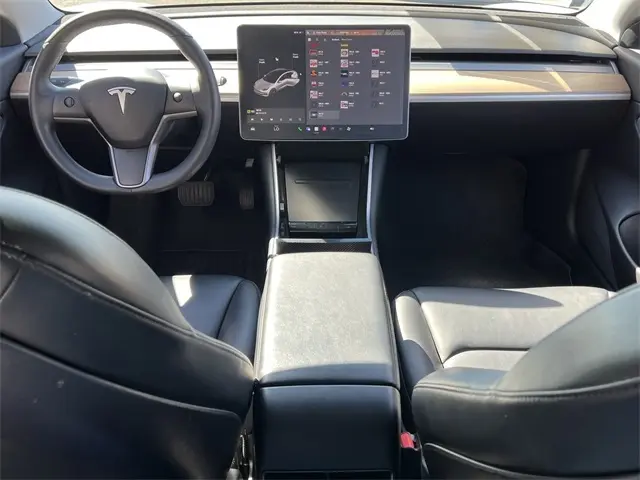 2019 Tesla Model 3 Long Range photo 17