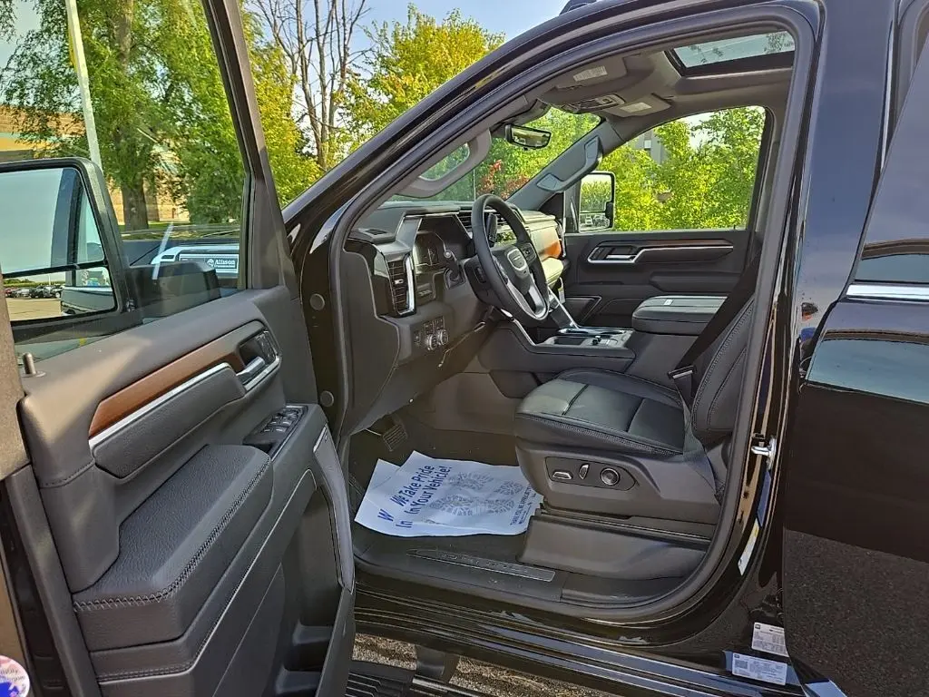 2025 Gmc Sierra HD Denali photo 24
