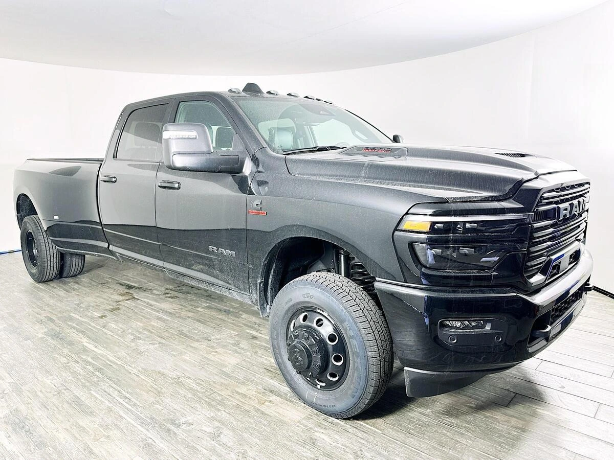 2026 RAM Ram 3500 Pickup Laramie's photo