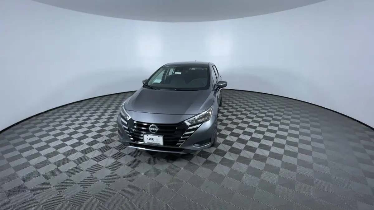 2025 Nissan Versa SV photo 3